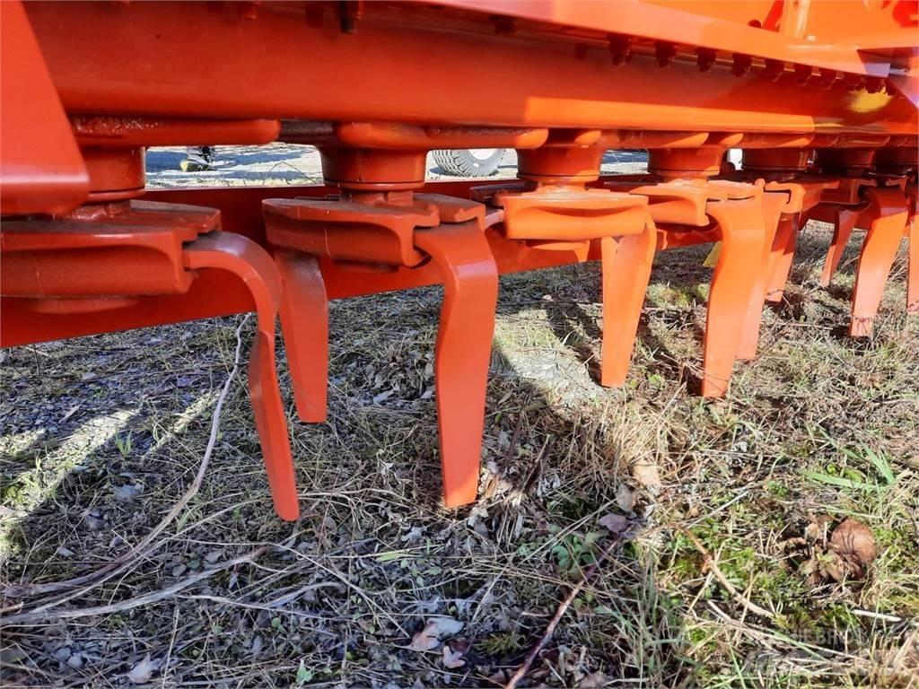 Kuhn HRB 303 D Grapa si pluguri rotative