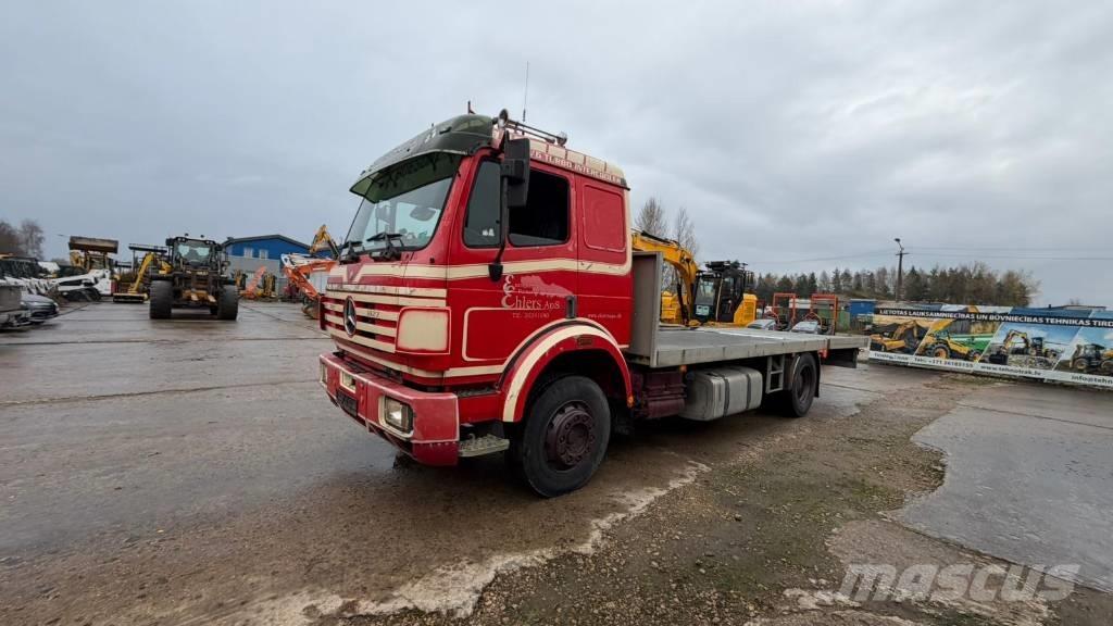 Mercedes-Benz 1827 Transportatoare vehicule