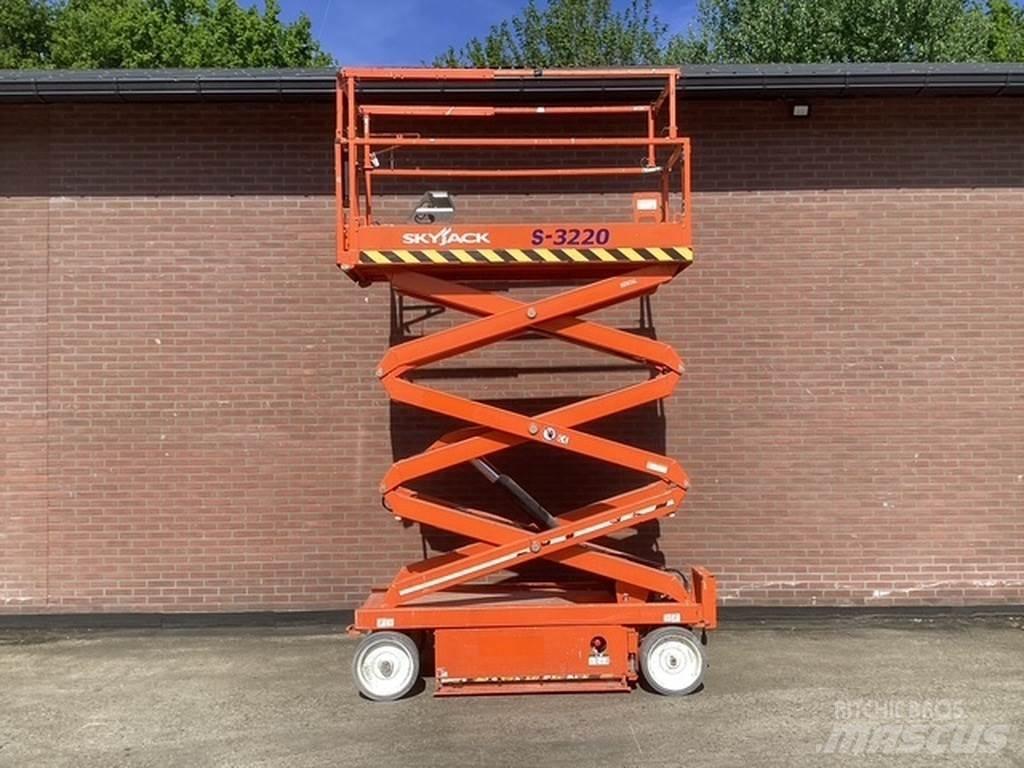 SkyJack SJIII3220 Platforme foarfeca