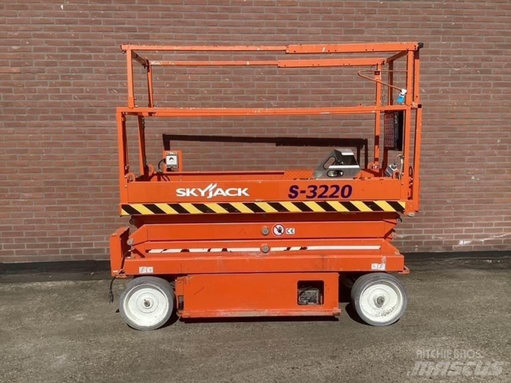SkyJack SJIII3220 Platforme foarfeca