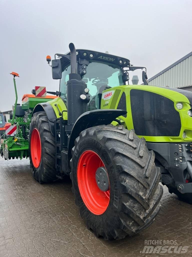 CLAAS Axion 930 Tractoare