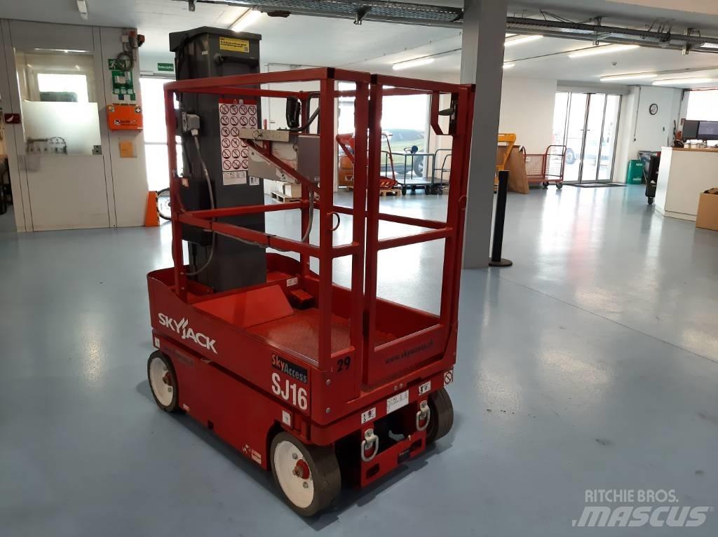 SkyJack SJ 16 Ascensoare verticale catarg