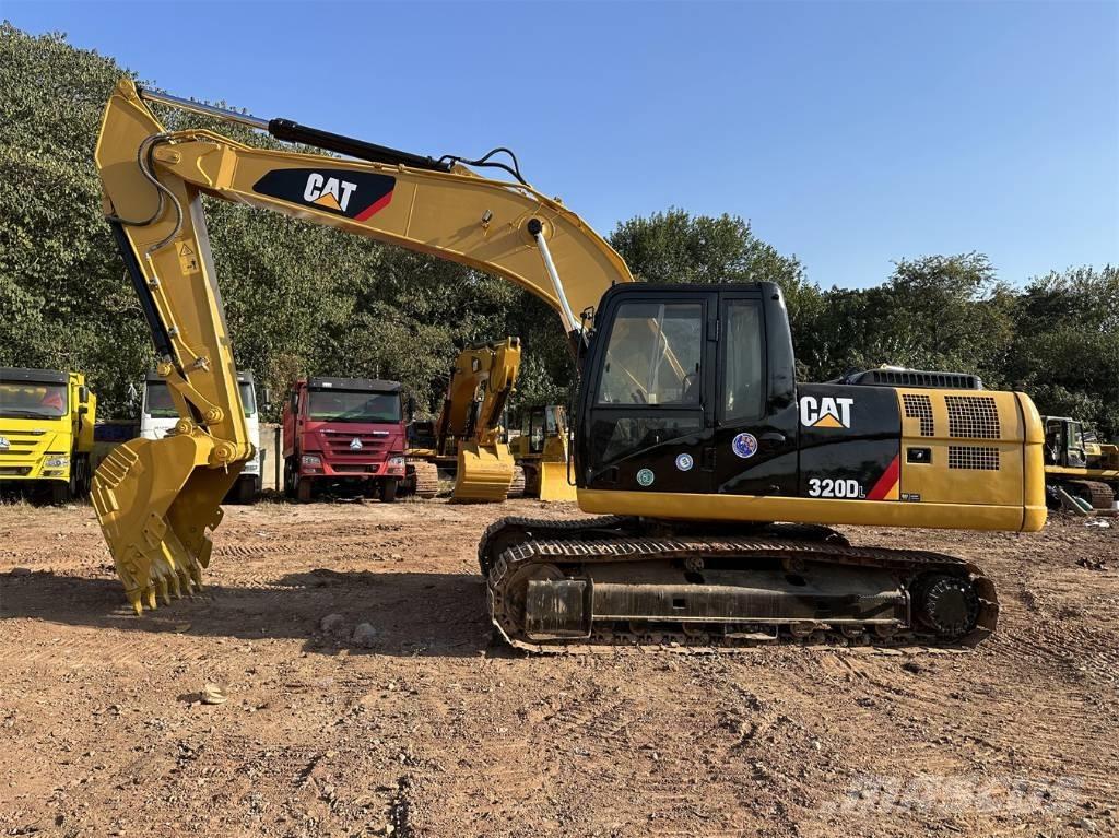 CAT 320D Excavatoare pe șenile
