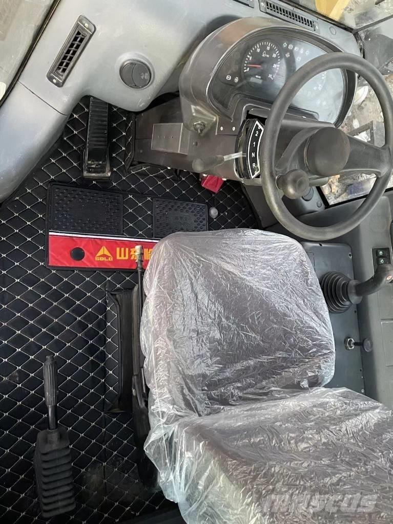 SDLG LG956F Incarcator pe pneuri