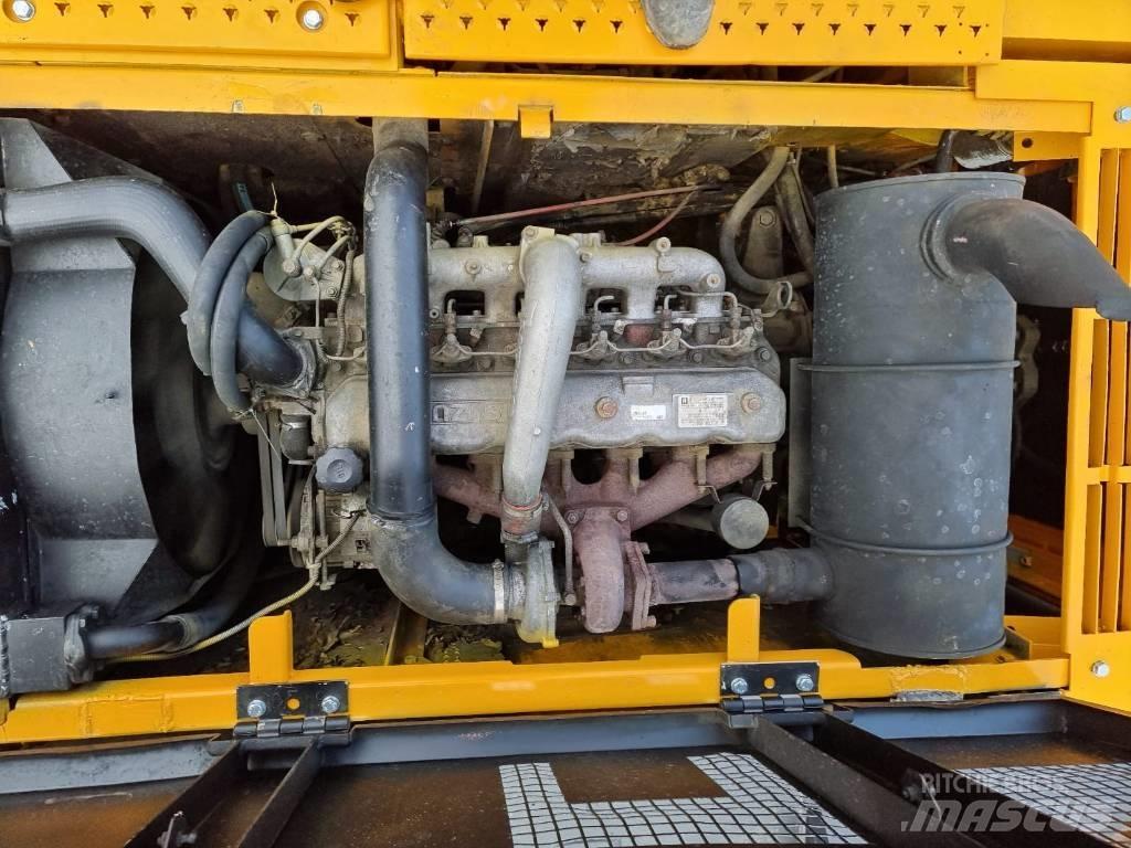 JCB JS 220 LC Excavatoare pe șenile
