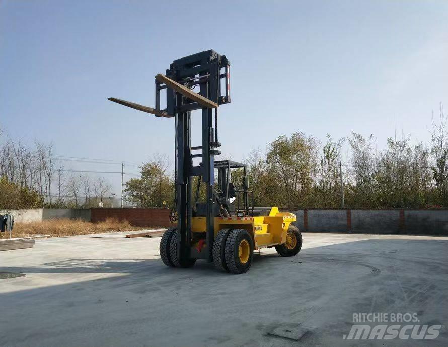 Komatsu FD 200 Stivuitor diesel