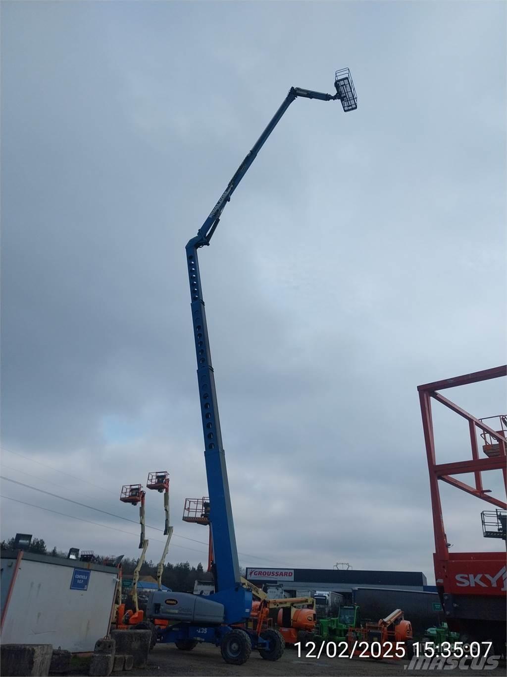 Genie Z135/70 Nacele cu brat articulat