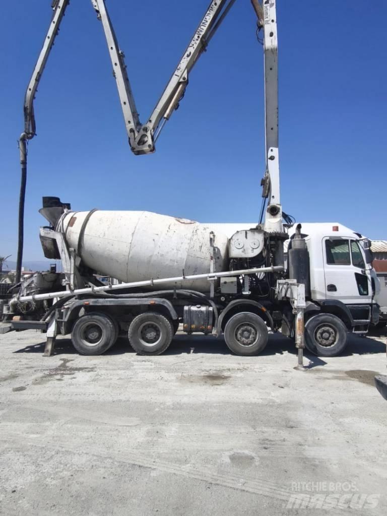 Astra Betonpompa Betoniera