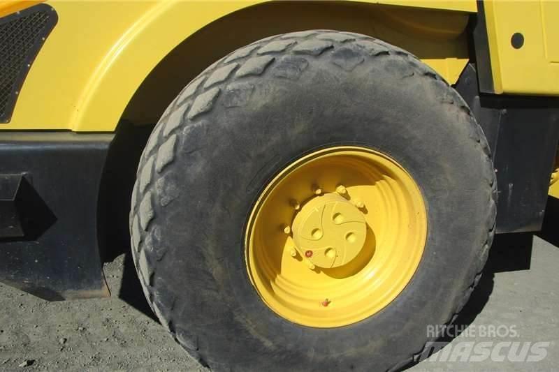 Bomag B213DH-4 Cilindri compactori micsti