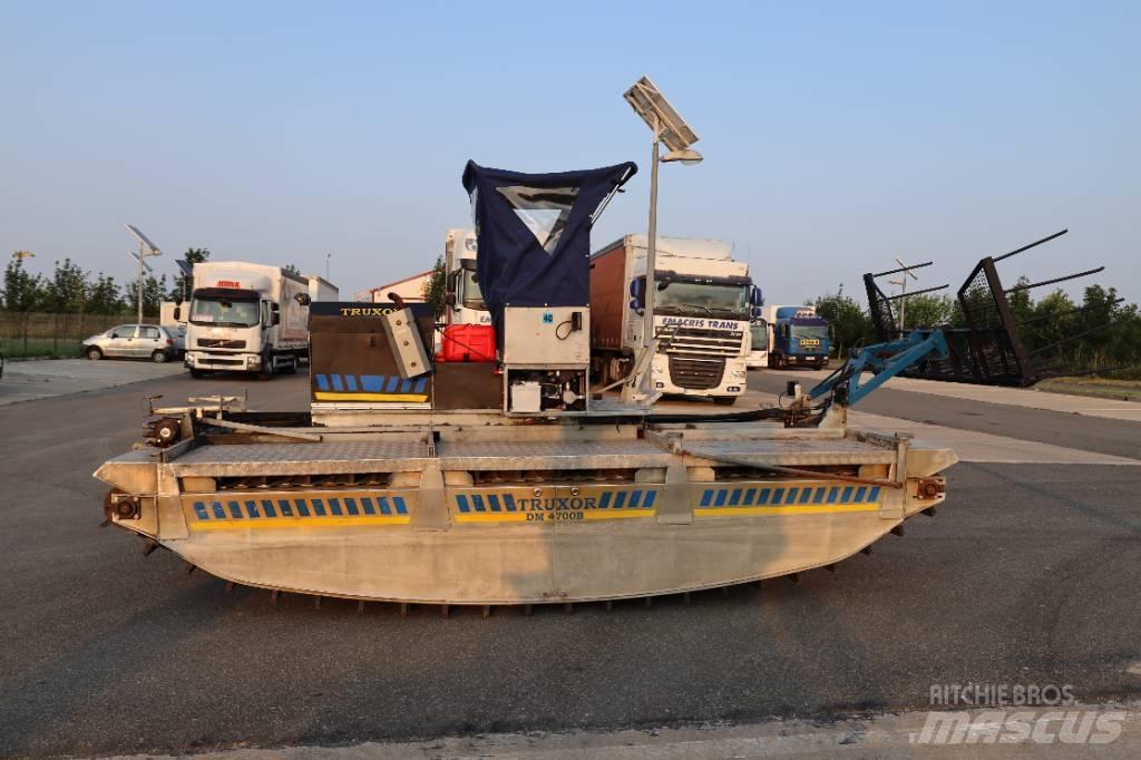 Truxor 4700 Masini de tuns