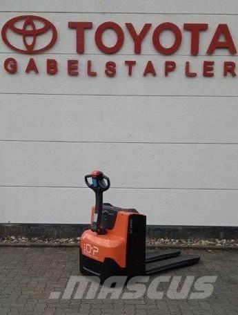 Toyota LWE 200 Transpaleta manuala