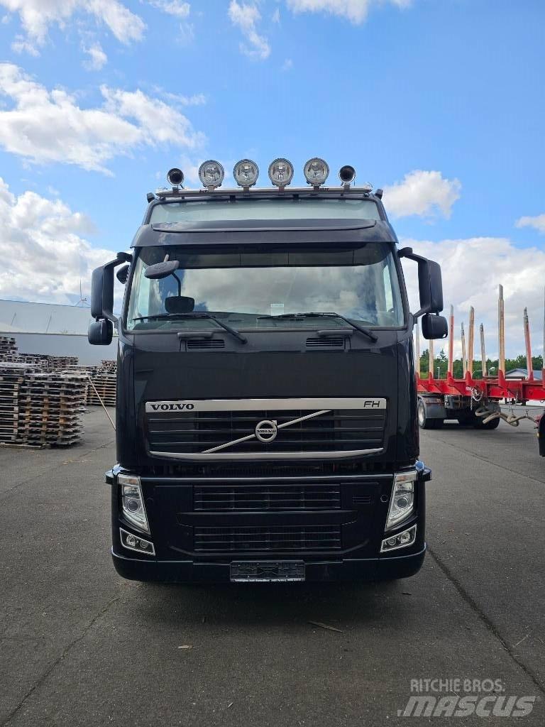 Volvo FM/FH-6X4R Camion pentru lemne
