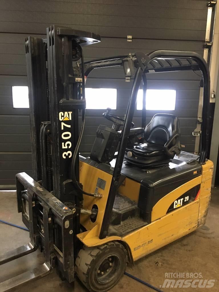 CAT EP 20 NT Stivuitor electric