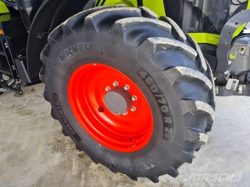 CLAAS 530 cmatic cis+ Tractoare