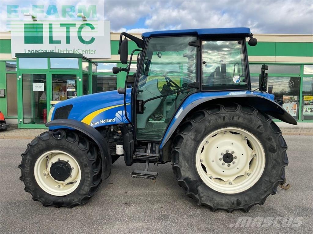 New Holland T 5030 Tractoare