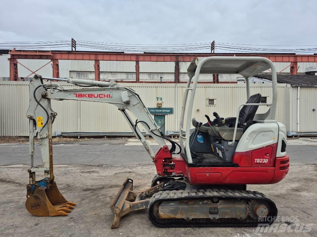 Takeuchi TB 230 Mini excavatoare < 7t
