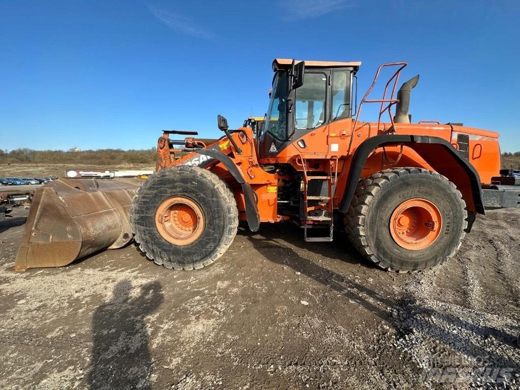 Doosan DX420-3 Excavatoare cu roti