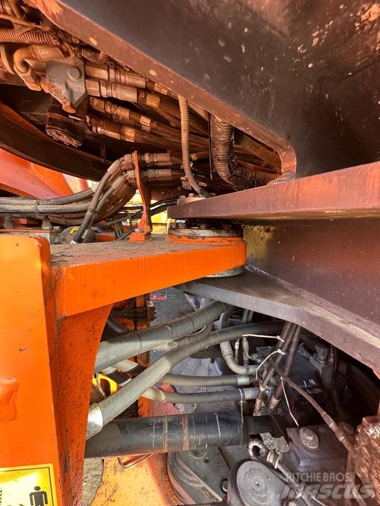 Doosan DX420-3 Excavatoare cu roti