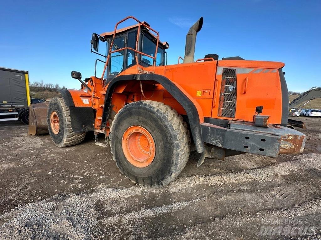 Doosan DX420-3 Excavatoare cu roti