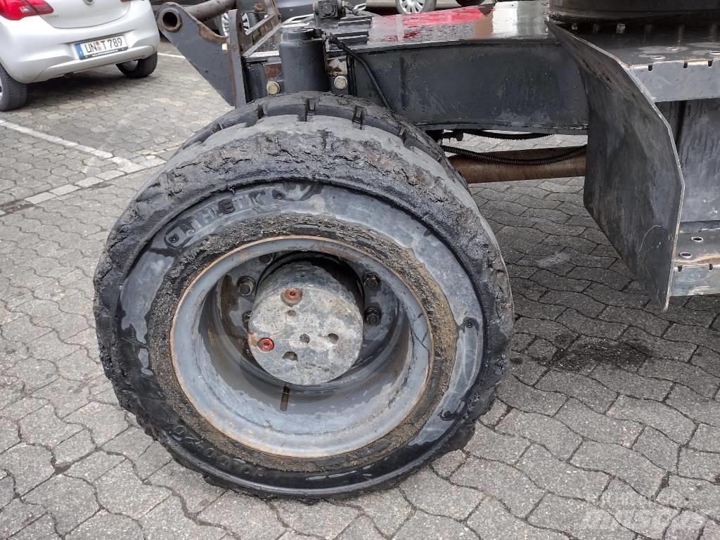 Komatsu PW 148-8 Excavatoare cu roti