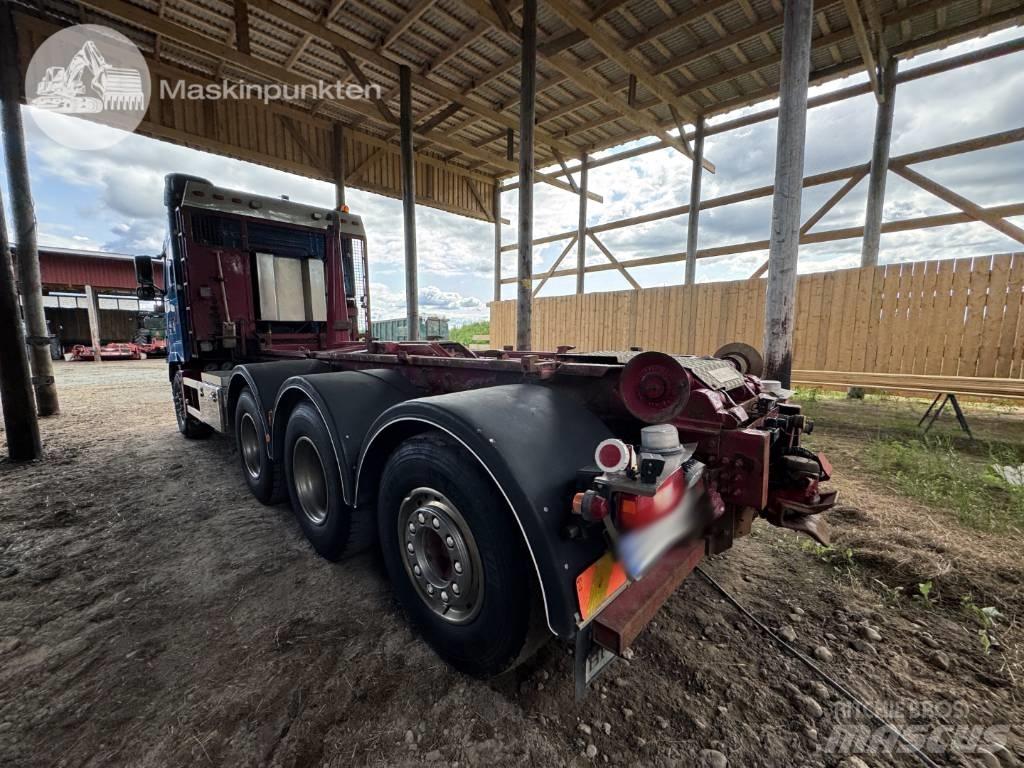 Volvo FH 16 550 Camion cu carlig de ridicare