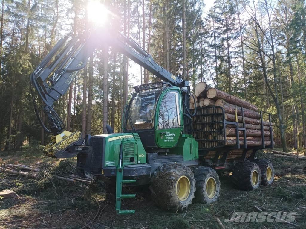 John Deere 810 E Transportoare