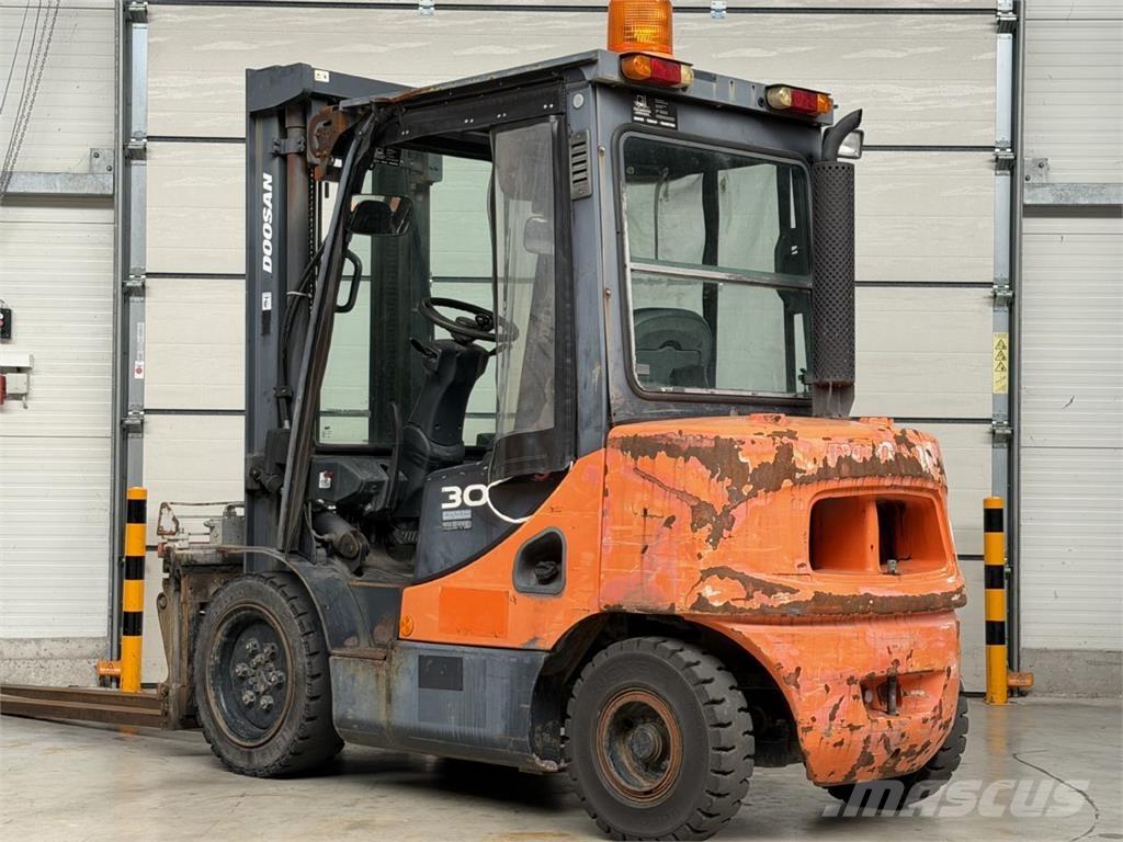 Doosan D30S-5 Stivuitor diesel