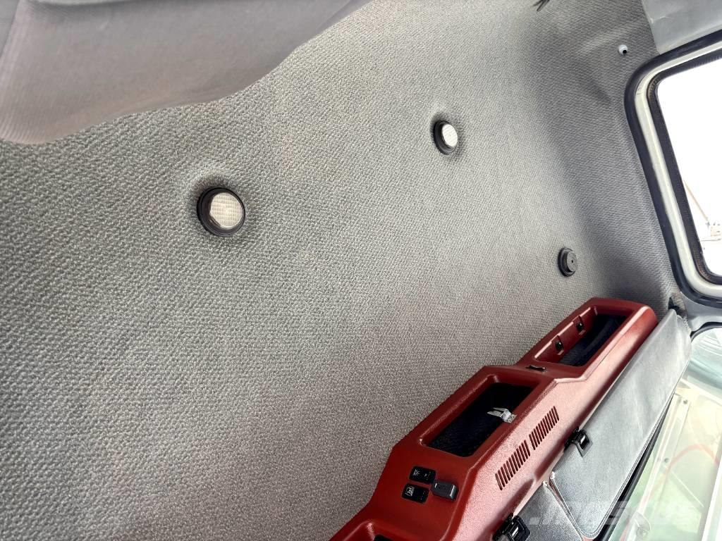 Mack CHU 613 Vehicule de recuperare