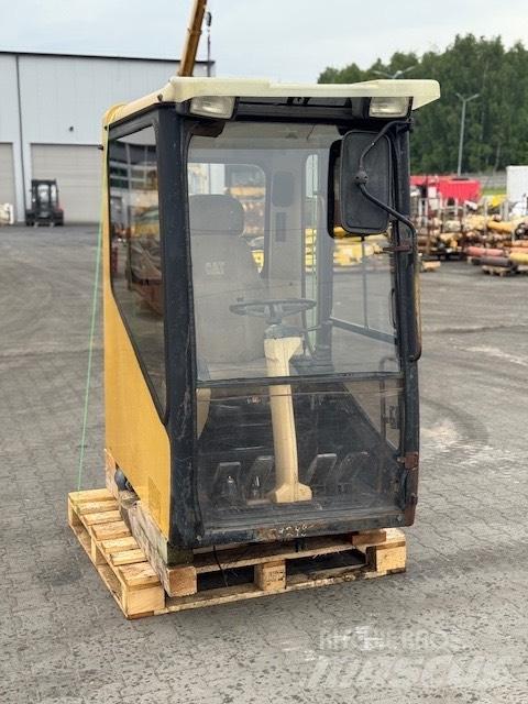CAT M 320 USED CAB Cabine si interior