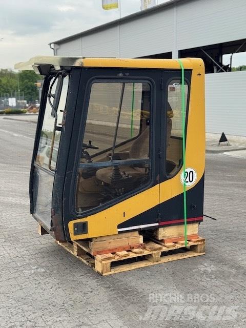CAT M 320 USED CAB Cabine si interior