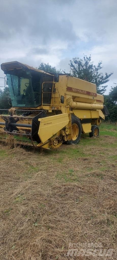 New Holland TX 34 Combine de secerat
