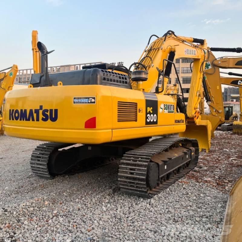 Komatsu PC 300 Excavatoare pe șenile
