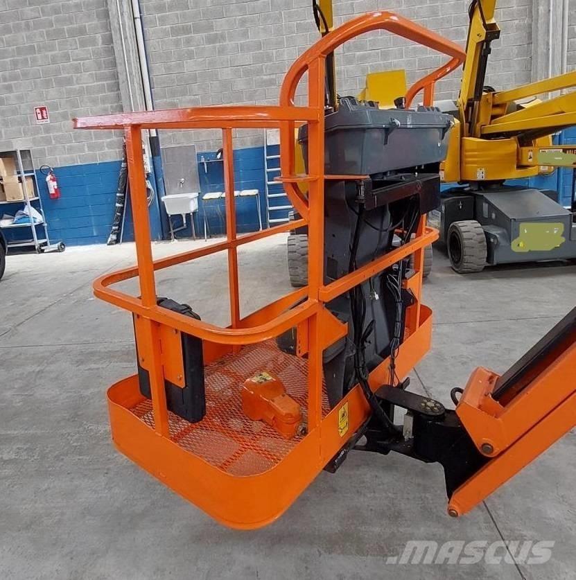 JLG E 450 AJ Nacele cu brat articulat