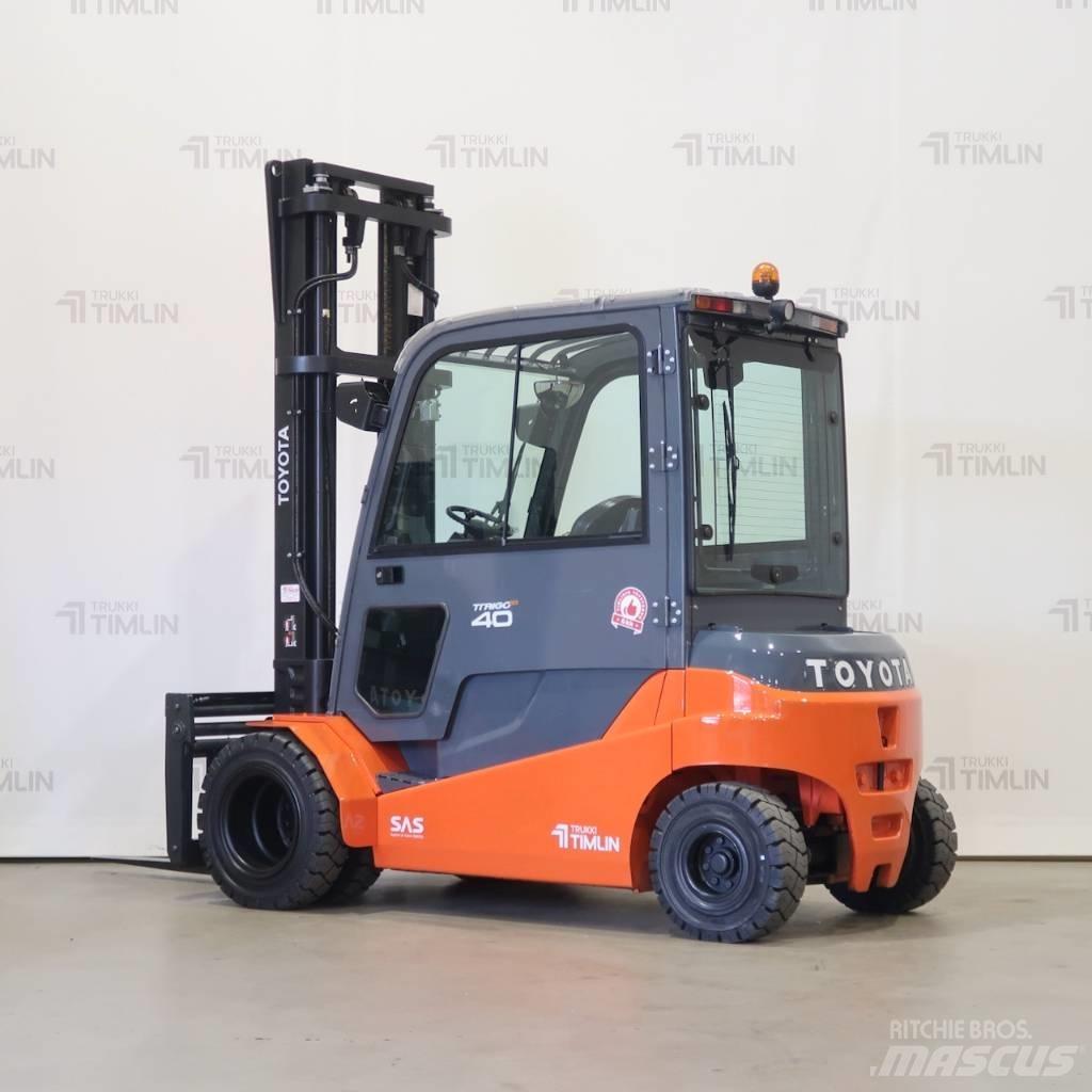 Toyota 8FBMT40 Stivuitor electric