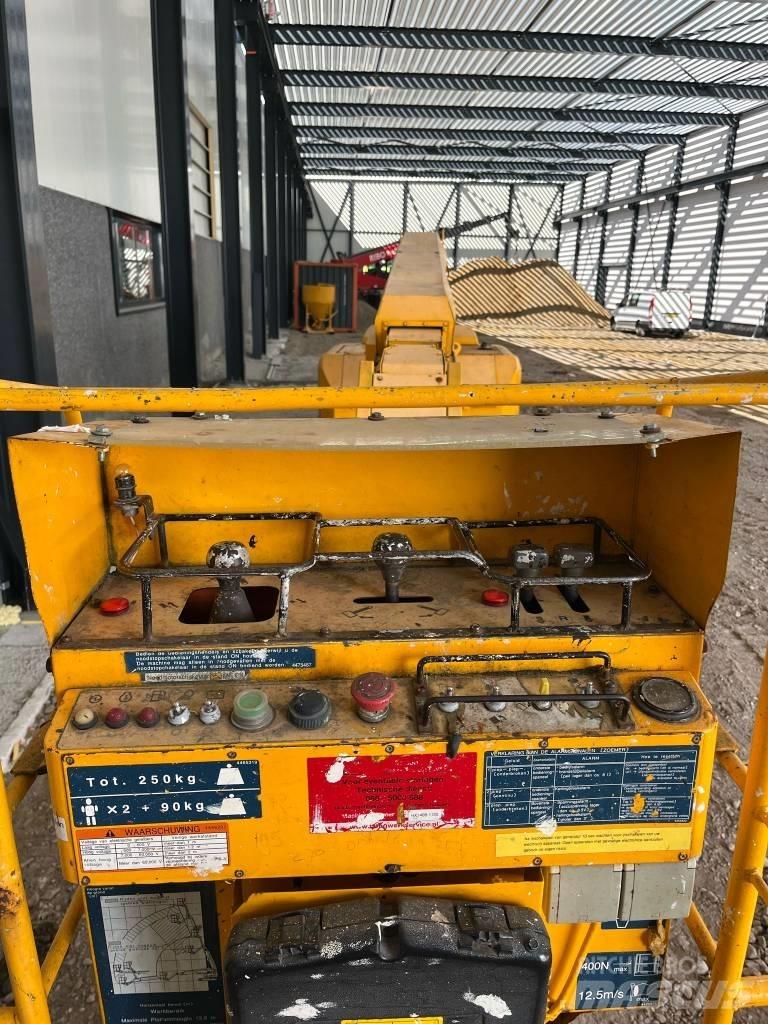 Hitachi HX140B Nacele cu brat telescopic