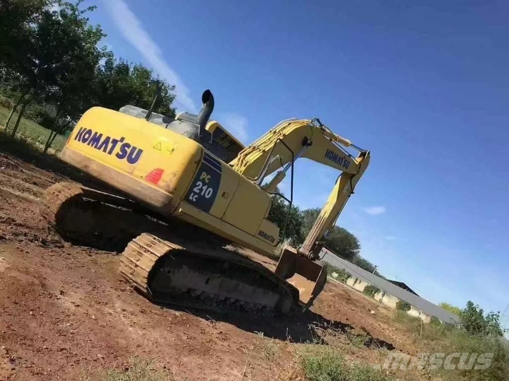 Komatsu PC 210 Excavatoare pe șenile
