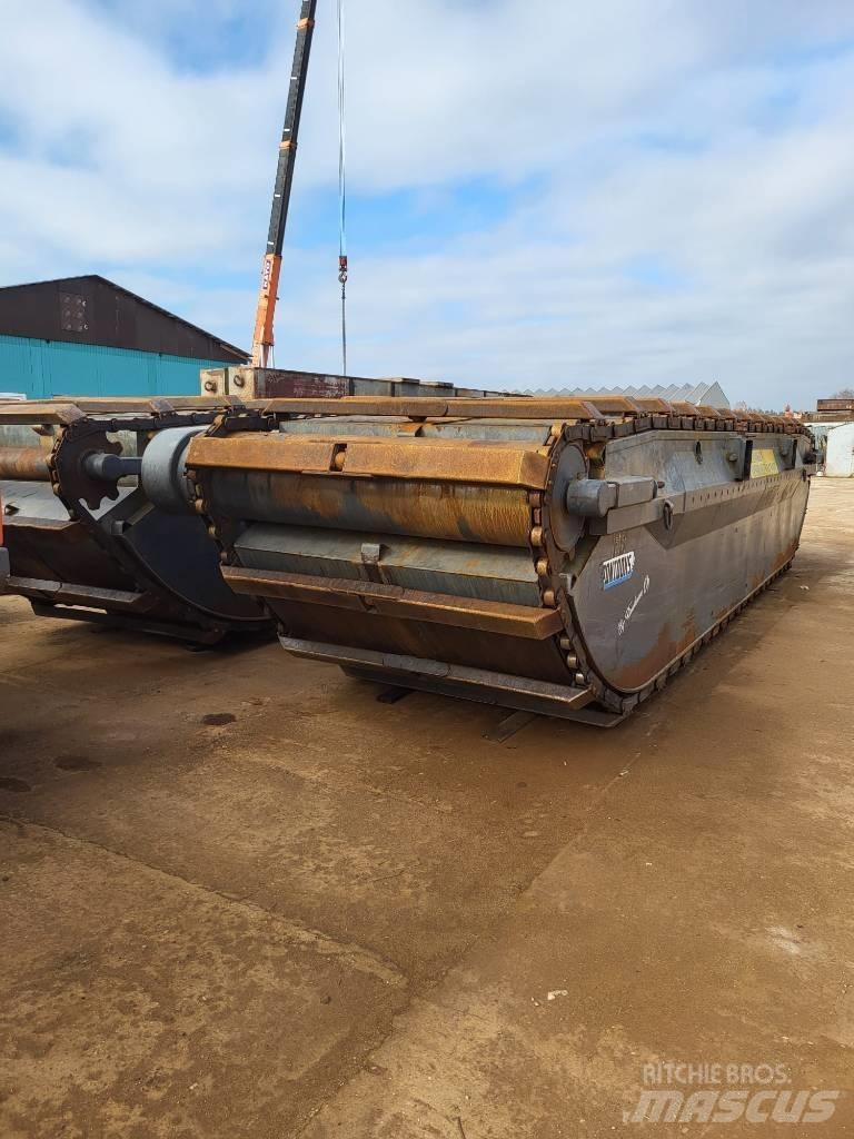 Volvo 210CLR Excavator amfibiu