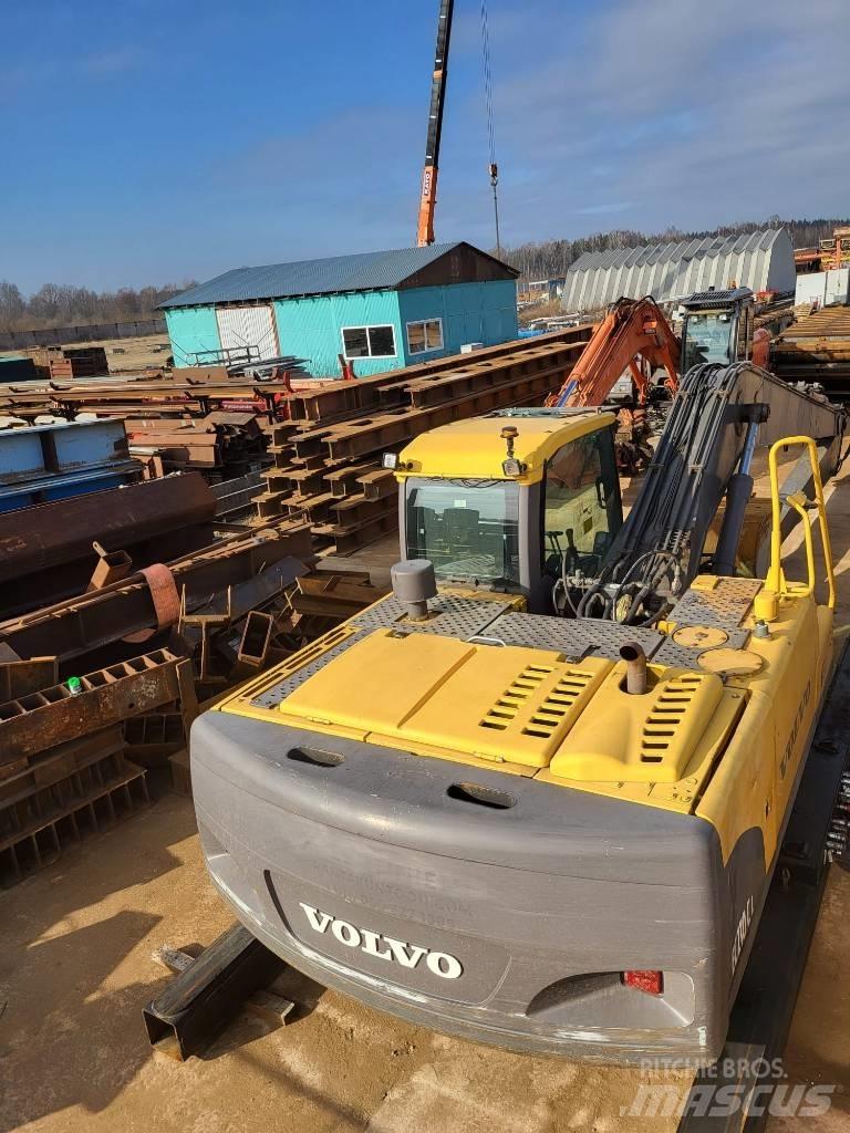 Volvo 210CLR Excavator amfibiu