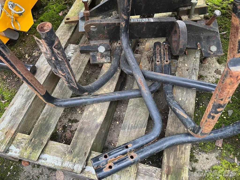 JCB Q FIT FORKS Alte masini si accesorii pentru încarcat si sapaturi