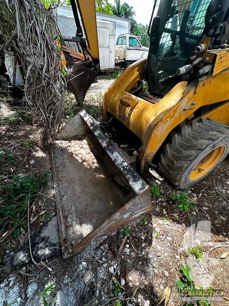 CAT 256 C Mini incarcator