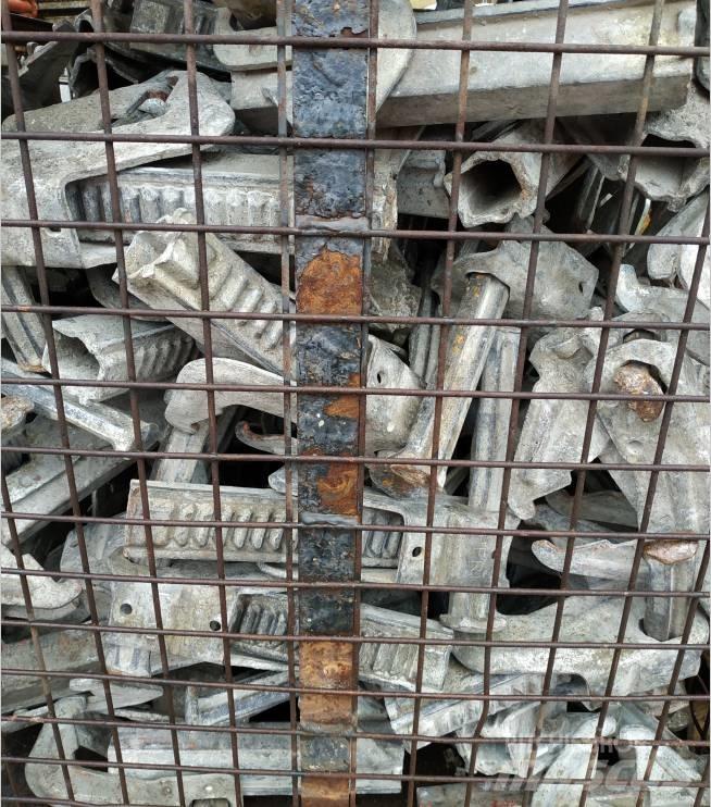 Peri BFD Clamps (Used) cofrare