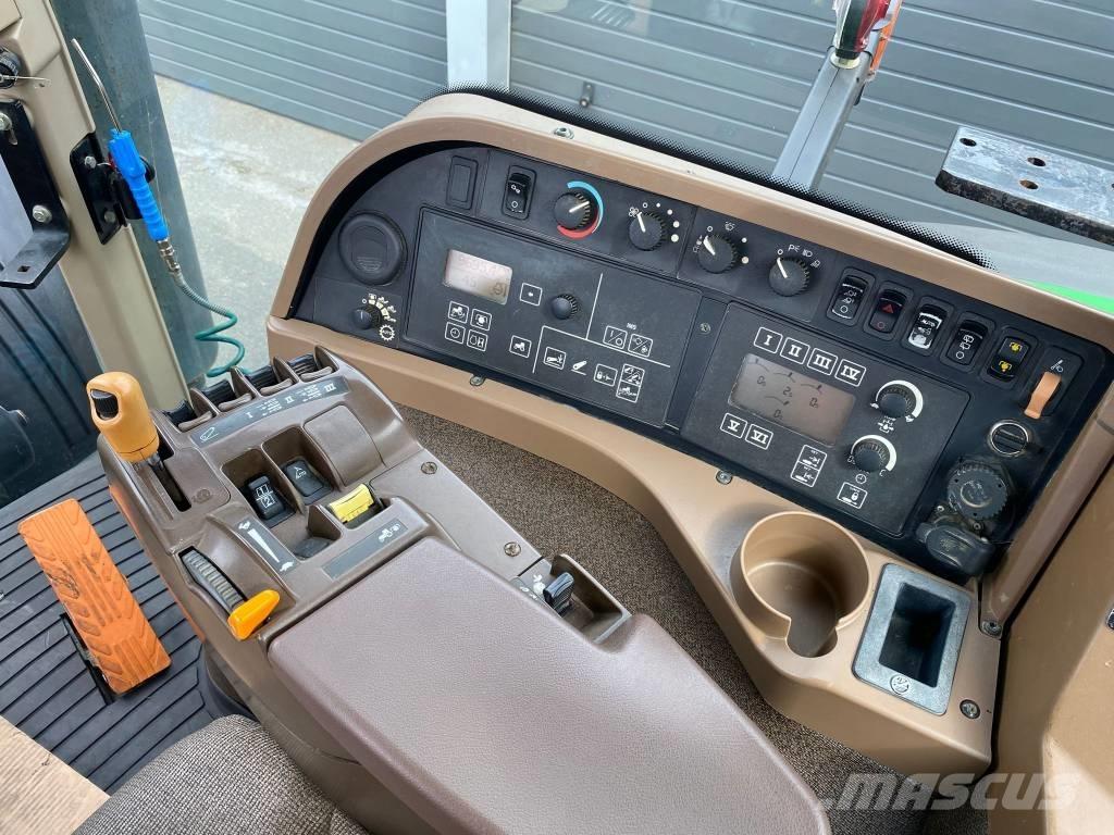 John Deere 8230 ILS Tractoare