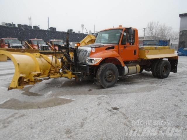 International 7400 Lame pentru dezapezire si pluguri