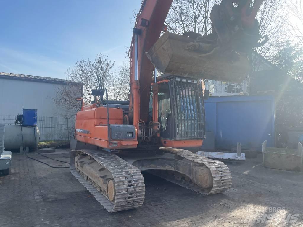 Doosan EXCA Excavatoare pe șenile
