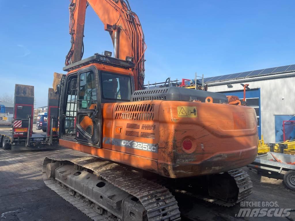 Doosan EXCA Excavatoare pe șenile
