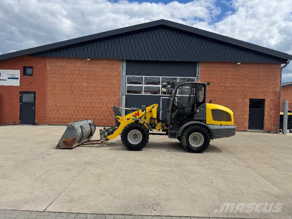 Wacker Neuson WL 44 Incarcator pe pneuri