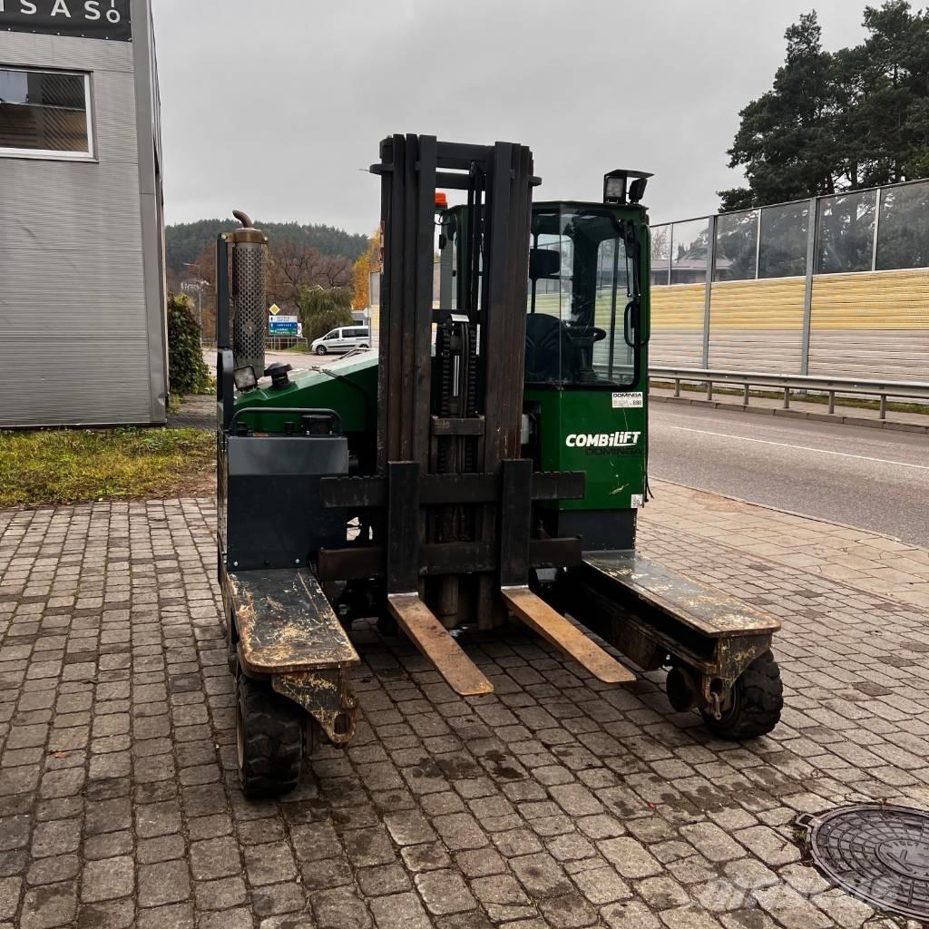 Combilift C 4000 Stivuitoare cu patru brate