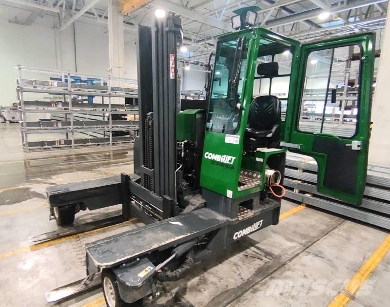Combilift C 4000 Stivuitoare cu patru brate