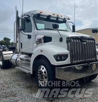 Western Star 47X Autotractoare