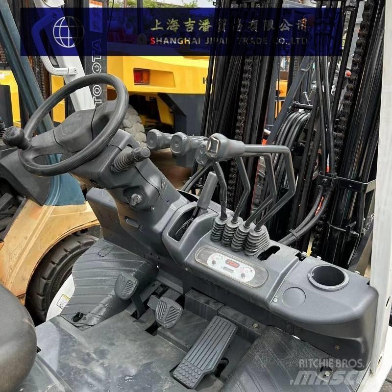 TCM 30 Stivuitor diesel